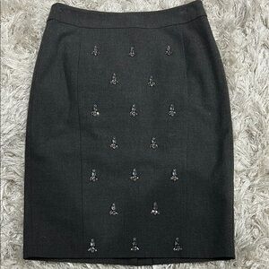 Ann Taylor Gray Pencil Skirt for Work with Embellished Design size 2